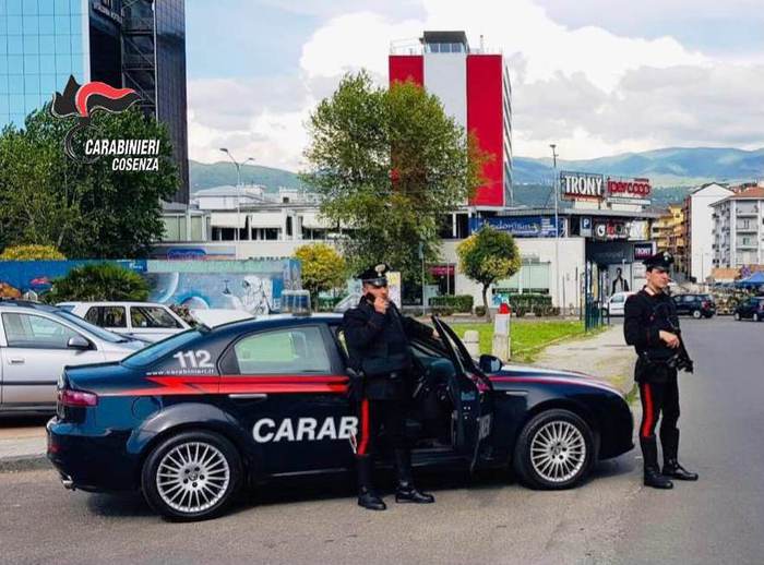 Ruba un’ auto e viene scoperto dai Carabinieri,arrestato