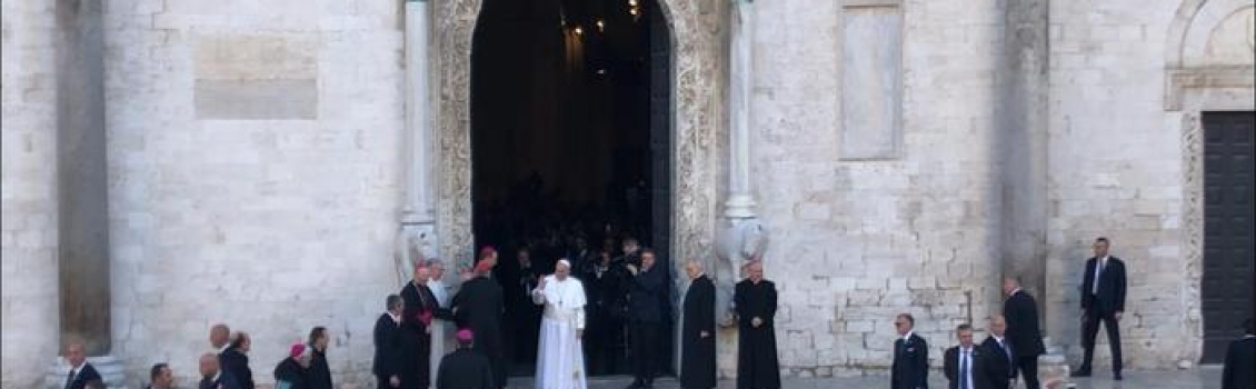 Papa a Bari per incontro con vescovi