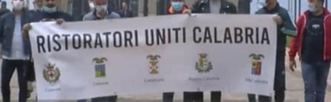 Anche i  Ristoratori in piazza a Cosenza