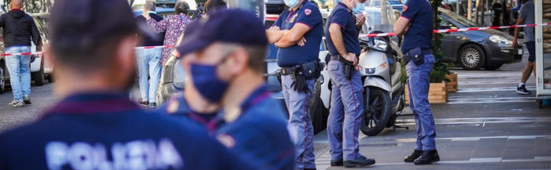 Minorenne sottoposto violenze e rapinato, arresto 3 giovani