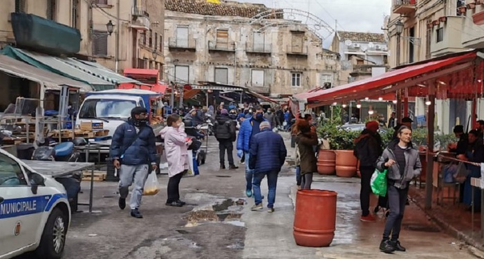 Mercato Ballarò, tornano le bancarelle