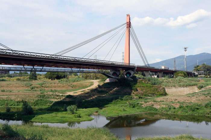 Urtò auto per ‘farla cadere viadotto’